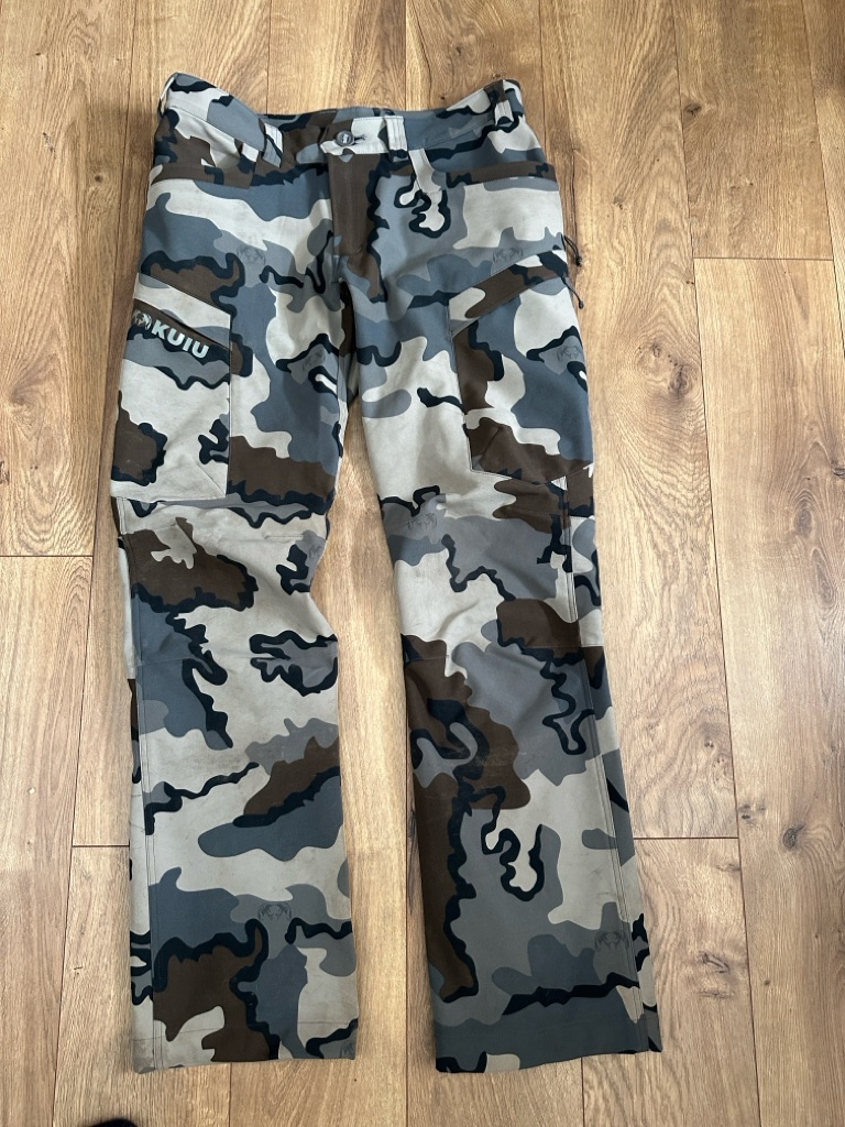 Kuiu Gray Brown Black Camo Tactical Hunting Pants